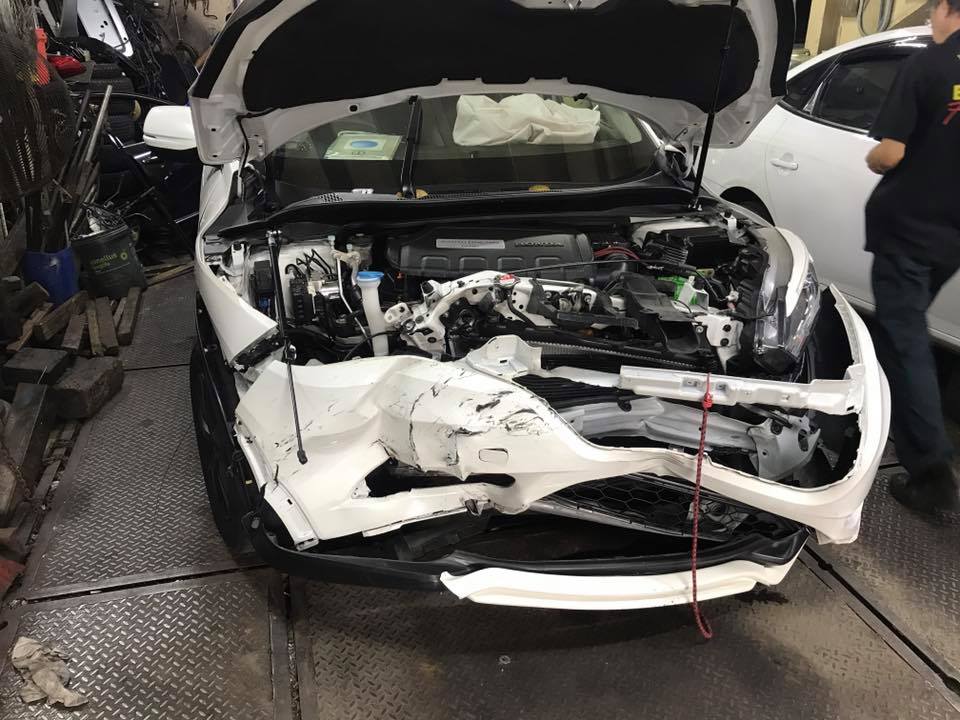 Honda Vezel major accident repair - Click Image to Close